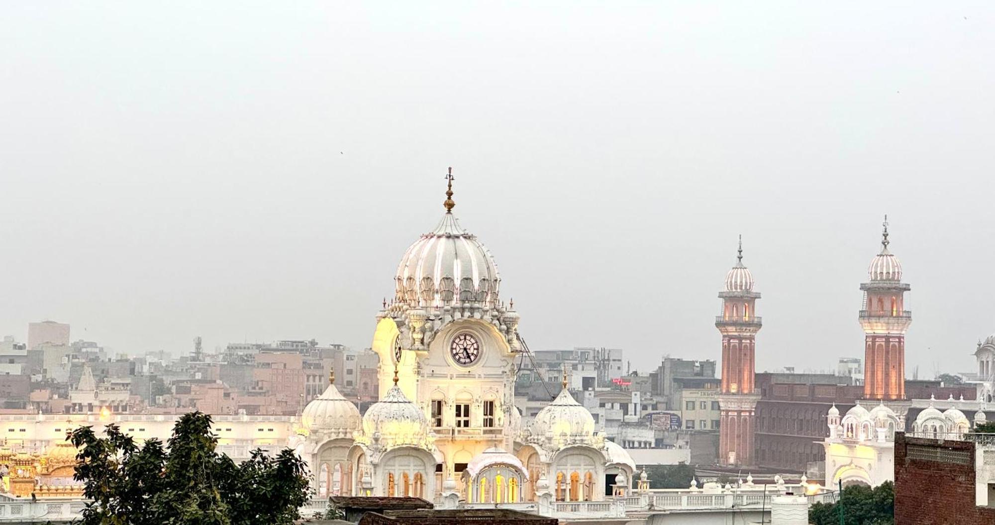 Hotel Heaven View - 50M From Golden Temple Amritsar Eksteriør bilde