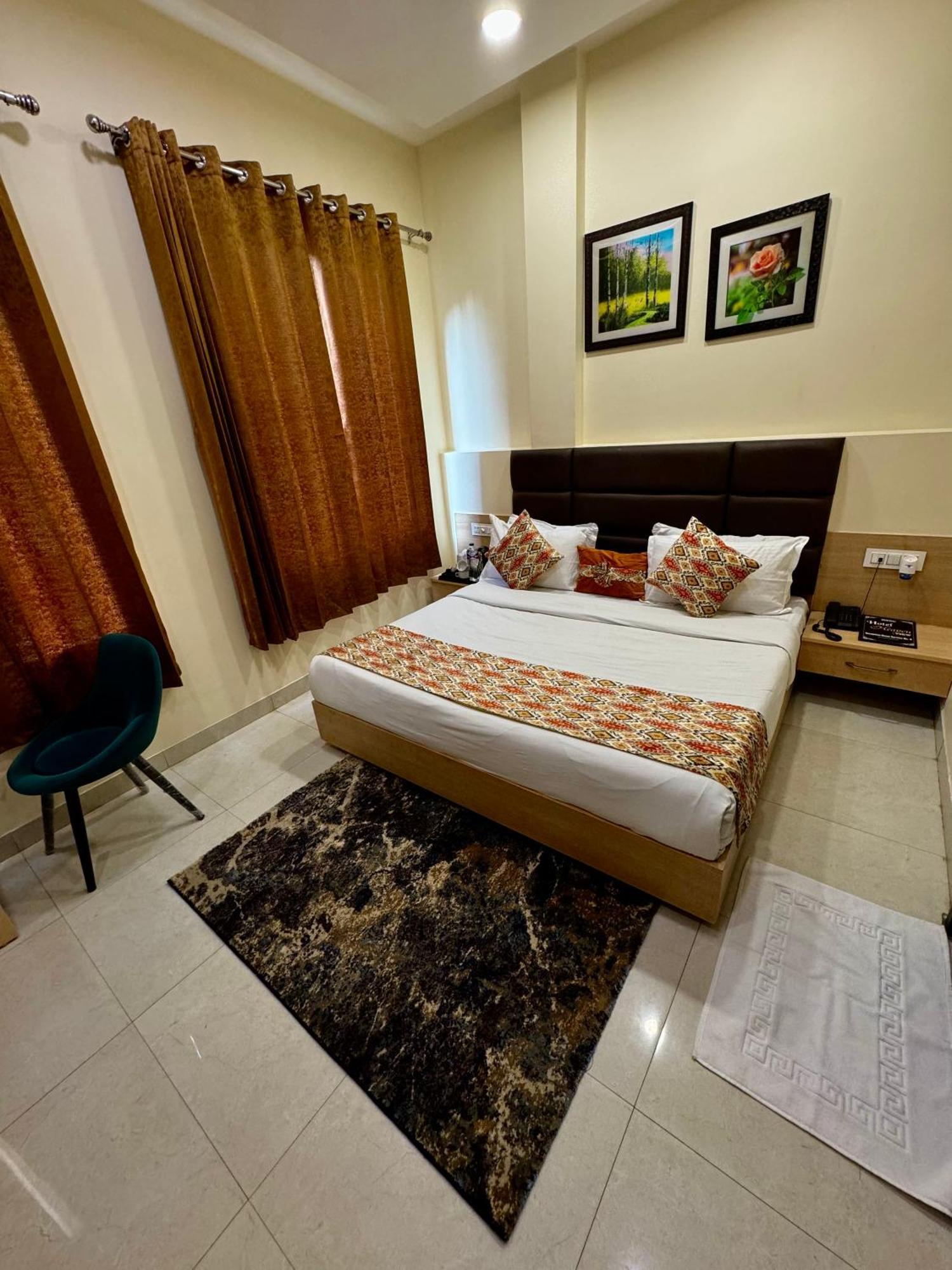 Hotel Heaven View - 50M From Golden Temple Amritsar Eksteriør bilde