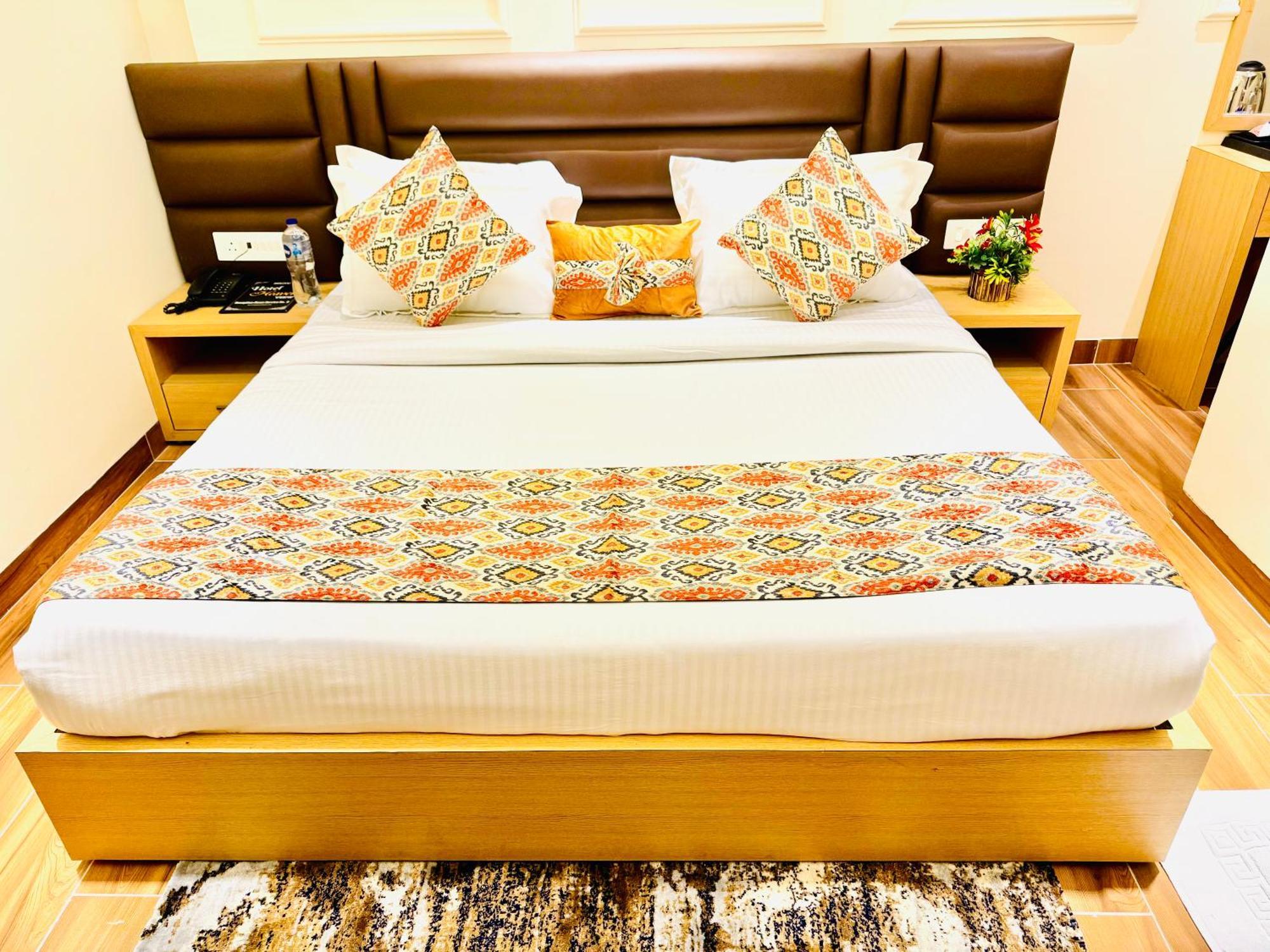 Hotel Heaven View - 50M From Golden Temple Amritsar Eksteriør bilde